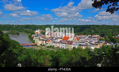 Blick auf Wasserburg am Inn, Chiemgau, Oberbayern, Bayern, Deutschland Stockfoto