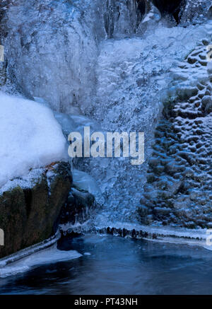 Europa, Deutschland, Sachsen-Anhalt, Harz National Park, eisformationen auf der Ilse fällt, Ilsenburg, Ilsetal Stockfoto