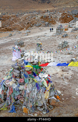 Kletterer Gedenkstätten Auf dem Everest Base Camp Trail Stockfoto