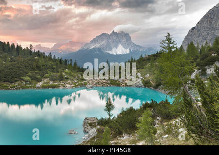 Blick auf den Sorapiss, Sorapiss See, Dolomiten, Venetien, Italien Stockfoto