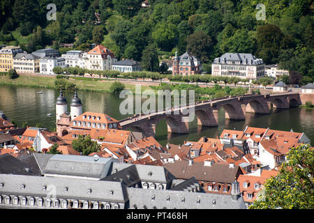 Luftaufnahme Landschaft und Stadtbild Heidelbergs Altstadt oder die Altstadt vom Heidelberger Schloss oder das Heidelberger Schloss für Menschen reisen und Besuch bei H Stockfoto