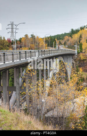 Kanada, Quebec, saguenay-lac Saint-Jean Region, Saguenay Fjord, Saguenay-Jonquiere, Pont d'Aluminium, nur Aluminium Brücke der Welt, 1950 erbaut Stockfoto