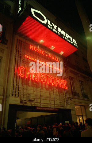 Konzert der französischen Sänger Christophe am Olympia Theater in Paris nach 27 Jahren Abwesenheit auf der Bühne (Frankreich, 10/03/2002) Stockfoto