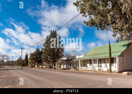 LOXTON, SÜDAFRIKA, August 7, 2018: eine Straße, Szene, mit historischen Häusern, in Loxton in der Northern Cape Provinz Stockfoto