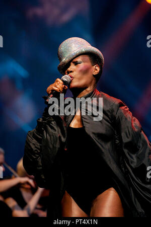 Grace Jones in der Nacht der Proms Konzert in Antwerpen (Belgien, 28/10/2010) Stockfoto