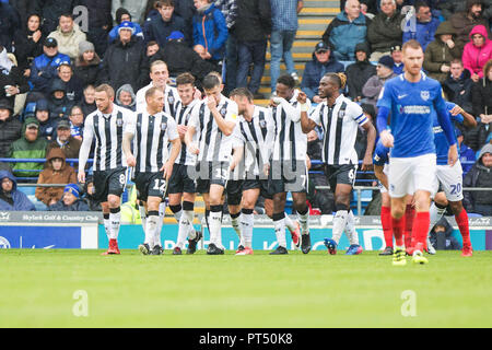 Portsmouth, Großbritannien. 06 Okt, 2018. Alex Lacey von Gillingham feiert nach dem Scoring der Besucher während der efl Sky Bet Liga 1 Übereinstimmung zwischen Portsmouth und Gillingham an Fratton Park, Portsmouth, England am 6. Oktober 2018. Foto von Simon Carlton. Nur die redaktionelle Nutzung, eine Lizenz für die gewerbliche Nutzung erforderlich. Keine Verwendung in Wetten, Spiele oder einer einzelnen Verein/Liga/player Publikationen. Credit: UK Sport Pics Ltd/Alamy leben Nachrichten Stockfoto