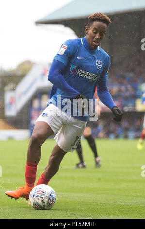 Portsmouth, Großbritannien. 6. Okt 2018. Jamal Lowe von Portsmouth während der efl Sky Bet Liga 1 Übereinstimmung zwischen Portsmouth und Gillingham an Fratton Park, Portsmouth, England am 6. Oktober 2018. Foto von Simon Carlton. Nur die redaktionelle Nutzung, eine Lizenz für die gewerbliche Nutzung erforderlich. Keine Verwendung in Wetten, Spiele oder einer einzelnen Verein/Liga/player Publikationen. Credit: UK Sport Pics Ltd/Alamy leben Nachrichten Stockfoto