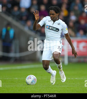 Liberty Stadium, Swansea, Großbritannien. 6. Okt, 2018. EFL-Meisterschaft Fußball, Swansea City gegen Ipswich Town; Joel Asoro von Swansea City in Aktion: Aktion plus Sport/Alamy leben Nachrichten Stockfoto