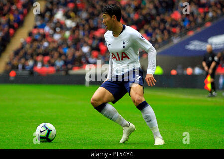 London, Großbritannien. 6. Oktober 2018. Sohn Heung-min von Tottenham Hotspur in Aktion. EPL Premier League match, Tottenham Hotspur v Cardiff City im Wembley Stadion in London am Samstag, den 6. Oktober 2018. Dieses Bild dürfen nur für redaktionelle Zwecke verwendet werden. Nur die redaktionelle Nutzung, eine Lizenz für die gewerbliche Nutzung erforderlich. Keine Verwendung in Wetten, Spiele oder einer einzelnen Verein/Liga/player Publikationen. pic von Steffan Bowen/Andrew Orchard sport Fotografie/Alamy leben Nachrichten Stockfoto