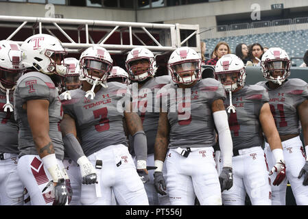 Chester, Pennsylvania, USA. 6. Okt, 2018. Tempel Spieler in Aktion vor dem Spiel gegen ECU am Lincoln Financial Field in Philadelphia Pennsylvania Credit: Ricky Fitchett/ZUMA Draht/Alamy leben Nachrichten Stockfoto