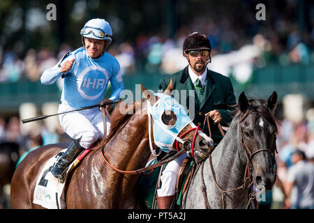 Lexington, KY, USA. 6. Okt, 2018. Oktober 06, 2018: Bucchero mit Fernando De La Cruz gewinnt den Woodford Stangen bei Keeneland Racecourse am Oktober 06, 2018 in Lexington, Kentucky. Evers/ESW/CSM/Alamy leben Nachrichten Stockfoto