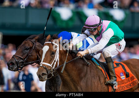 Lexington, KY, USA. 6. Okt, 2018. Oktober 06, 2018: Goldene Unfug mit Florent Geroux gewinnt den Thoroughbred Club von Amerika Stangen bei Keeneland Racecourse am Oktober 06, 2018 in Lexington, Kentucky. Evers/ESW/CSM/Alamy leben Nachrichten Stockfoto