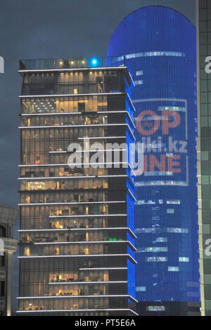 Kasachstan, Astana; Nurzhol Boulevard, Wolkenkratzer, Stockfoto