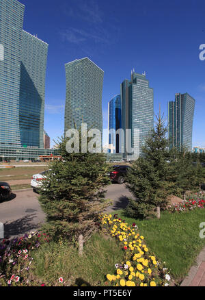 Kasachstan, Astana; Nurzhol Boulevard, Wolkenkratzer, Stockfoto