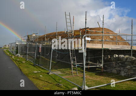 An der Nummer 42 Arnol blackhouse Insel Lewis Äußere Hebriden Western Schottland Großbritannien renoviert und wesentliche Reparaturen und Re-thatching Stockfoto