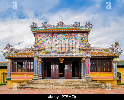 Thai Binh Lau Pavillon, die königliche Bibliothek in der alten Zitadelle von Hue, die Kaiserliche forbidden purple City, Vietnam Stockfoto