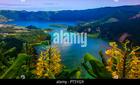 Sete Cidades am Lago Azul auf der Insel Sao Miguel Azoren Stockfoto