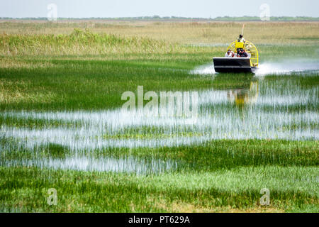 Miami Florida, Everglades National Park, Airboat Rider, Black Blacks Afrikaner ethnische Minderheit, Familie Familien Eltern Kind childre Stockfoto