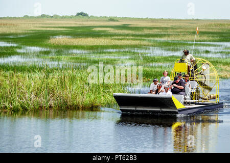 Miami Florida, Everglades National Park, Airboat Rider, Black Blacks Afrikaner ethnische Minderheit, Familie Familien Eltern Kind childre Stockfoto