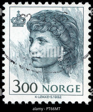 Poststempel Stempel aus Norwegen in 1994 herausgegeben, in der die Königin Sonja und König Harald V-Serie Stockfoto