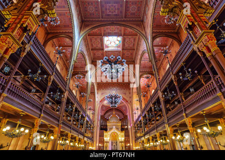 Innenraum der Synagoge (tabakgasse Synagoge) in Budapest, Ungarn Stockfoto