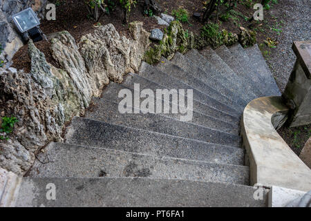 Europa, Italien, Varenna, Comer See, HOHE BETRACHTUNGSWINKEL DER TREPPE DURCH FUSSWEG Stockfoto