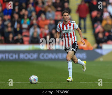 6. Oktober 2018, Bramall Lane, Sheffield, England; Sky Bet Meisterschaft, Sheffield United v Hull City;, Chris Basham mit der Kugel Credit: Mark Cosgrove/News Bilder Stockfoto