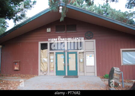 Die Rotary Nature Center in Oakland, das Wildlife Education und Sommer Programme am Lake Merritt Wildlife Refuge seit 1953 zur Verfügung. Stockfoto