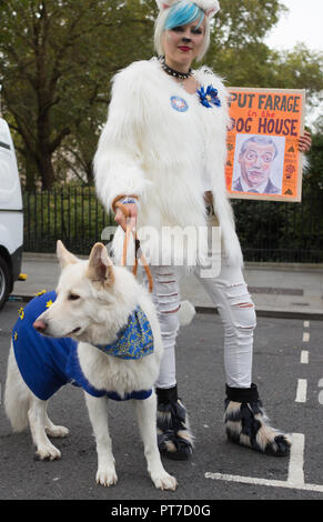 London, Großbritannien. 7 Okt, 2018. März: Wooferendum Hund Hunde gegen Brexit März bis Westminster in London Quelle: Louise Wateridge/ZUMA Draht/Alamy leben Nachrichten Stockfoto