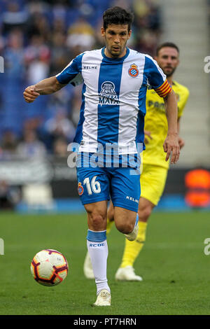 7. Oktober 2018, Cornella-El Prat, Cornella de Llobregat, Barcelona, Spanien; La Liga Fußball, Espanyol gegen Villareal; Javi Lopez von RCD Espanyol treibt den Ball nach vorn Stockfoto