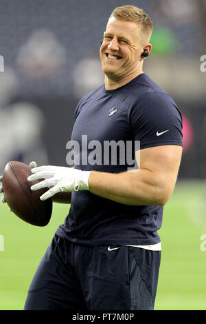 Houston, Texas, USA. 7 Okt, 2018. Houston Texans defensive Ende J.J. Watt (99) vor der NFL regular season Spiel zwischen den Houston Texans und die Dallas Cowboys an NRG Stadion in Houston, TX am 7. Oktober 2018 Credit: Erik Williams/ZUMA Draht/Alamy leben Nachrichten Stockfoto
