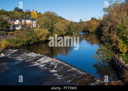 Blick auf den Fluss Ericht aus Blairgowrie Brücke, Blairgowrie, Perthshire, Schottland. Stockfoto