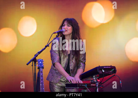 Emirate, Gala Dinner Start für den neuen Service zwischen Edinburgh und Dubai, Waldorf Astoria Edinburgh, The Caledonian. Talentierte Sänger und Songwriter K Stockfoto