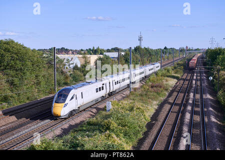 LNER Hitachi IET 801 101 Staats- und Regierungschefs einen Test durch Werrington Kreuzung laufen auf 24/09/18. Stockfoto