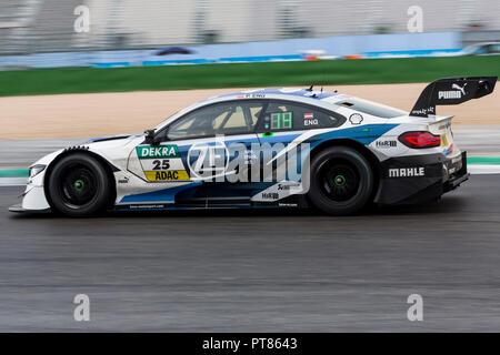 Misano Adriatico, Italien - 25. August 2018: EIN SAMSUNG BMW M4 DTM des BMW Team RMR, von Philipp Ger angetrieben, während der Rennen in der DTM in Misano Misano Stockfoto