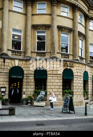 Äußere des Efeu Badewanne Brasserie in der Milsom Street, Bath, Somerset, England, Großbritannien Stockfoto
