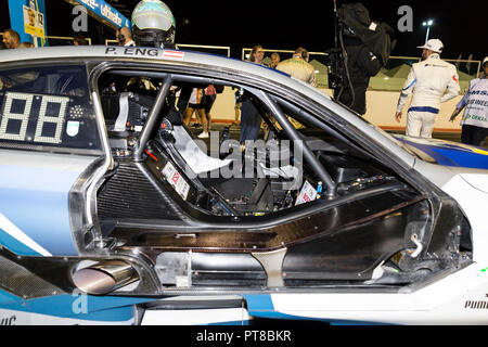 Misano Adriatico, Italien - 25. August 2018: Autos bereiten Sie das Grid am Anfang während der Rennen in der DTM in Misano Misano World Circuit zu verlassen. Stockfoto