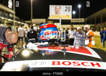 Misano Adriatico, Italien - 25. August 2018: Autos bereiten Sie das Grid am Anfang während der Rennen in der DTM in Misano Misano World Circuit zu verlassen. Stockfoto