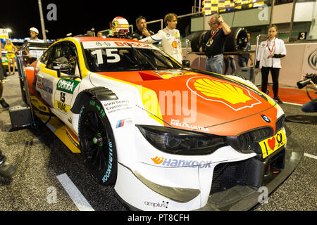 Misano Adriatico, Italien - 25. August 2018: Autos bereiten Sie das Grid am Anfang während der Rennen in der DTM in Misano Misano World Circuit zu verlassen. Stockfoto