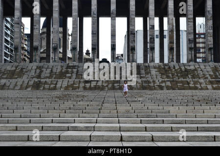 Treppen an Monumento a la Bandera. Rosario, Argentinien. Stockfoto