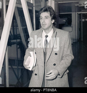 Amerikanischen Schauspieler Al Pacino am Heathrow Airport Anreise mit der Concorde von New York im April 1985 Stockfoto