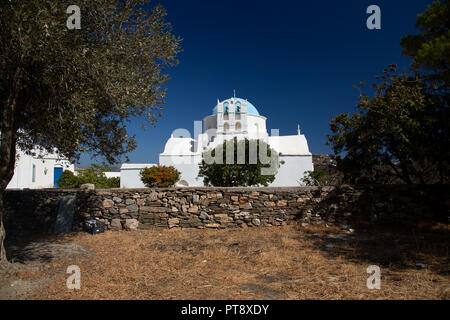 Die Griechisch-orthodoxe Kirche von Agia Varvara zwischen Kamares und Apollonia auf der griechischen Insel Milos in den Kykladen Stockfoto