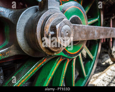 Dampfzug Antriebsrad und seitlichen Stangen Stockfoto