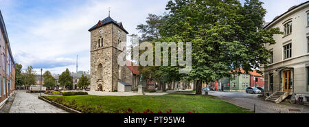 Trondheim, Norwegen - 29. August 2018: Panorama der Muttergottes der lutherischen Kirche in der Kongens gate St im Zentrum der Stadt. Stockfoto