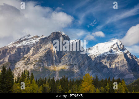 Kananaskis Country ist ein Park System im Westen von Calgary, Alberta, Kanada in den Ausläufern und die vorderen Bereiche der Kanadischen Rocky Mountains gelegen. Stockfoto