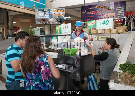 Hl. Johannes von Sangolqui Food Market, Ecuador, Stockfoto