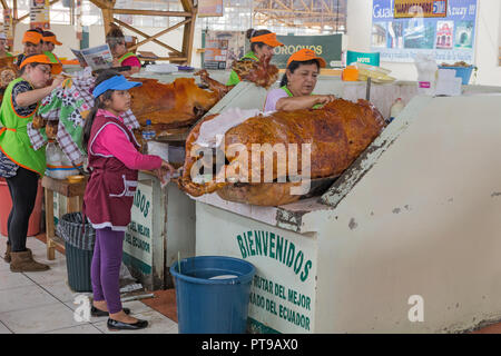 Hornados oder Schweinebraten Gualaceo Markthalle nr Cuenca Ecuador Stockfoto