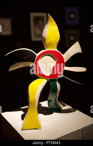 London, UK, 8. Oktober 2018, Bonhams Photocall, auf Anzeige: nach Fernand Léger. La fleur qui Marche 56,5 cm hoch. (22 1/4 in.) im Jahr 1952 konzipiert und in einer Auflage von 8 durchgeführt von Les Ateliers Brice. Bei £ 25.000 - 30.000 geschätzt. Die impressionistischen und modernen Kunst Verkauf erfolgt am 11. Oktober um 17.00 Uhr. Credit: Keith Larby/Alamy leben Nachrichten Stockfoto