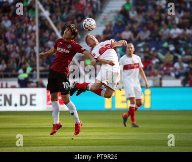 Hannover, Deutschland. 06 Okt, 2018. Hannover 96, VfB Stuttgart: nach rechts Genki Haraguchi (Hannover 96), Santiago geht Ascacibar (VfB Stuttgart), DFL-Bestimmungen verbieten die Verwendung der Linken von Fotografien als BILDSEQUENZEN UND/ODER QUASI-VIDEO. Credit: Robin Rudel | Verwendung weltweit/dpa/Alamy leben Nachrichten Stockfoto