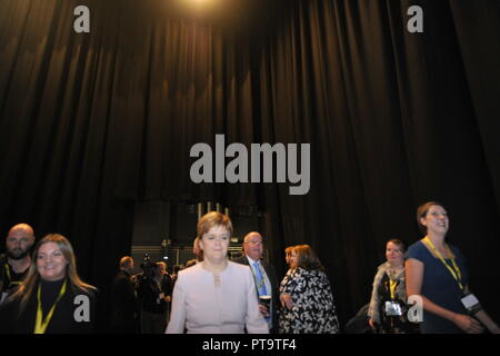 Glasgow, UK. 8. Okt 2018. Nicola Sturgeon MSP - Erster Minister und Führer der Schottischen Nationalpartei SNP, jährliche nationale Konferenz SECC. Credit: Colin Fisher/Alamy leben Nachrichten Stockfoto